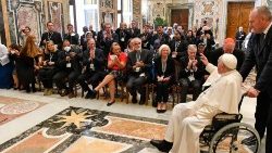 Popiežius ir moralinės teologijos konferencijos dalyviai