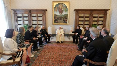 El Papa Francisco en conversación con los editores de algunas revistas culturales jesuitas europeas