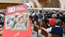 Pope Francis meets with readers of Italy's Catholic news magazine 'Famiglia Cristiana'