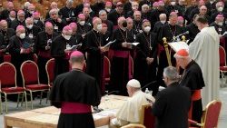 Папа Франциск на встрече с итальянскиим иерархами (Ватикан, 23 мая 2022 г.)