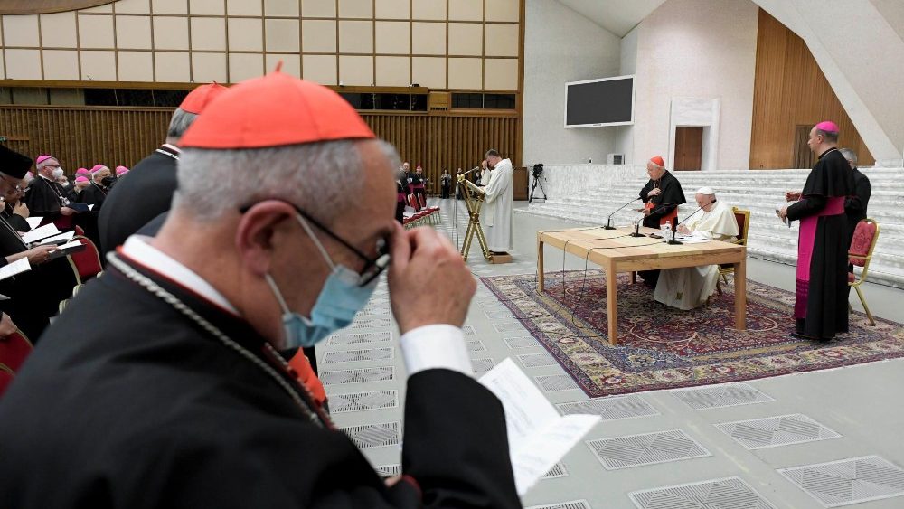 Momento de oração que introduziu o encontro do Papa Francisco com os bispos italianos
