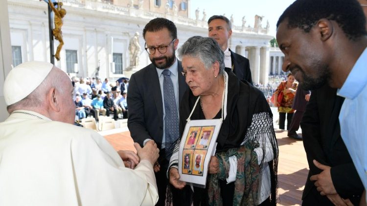 教宗会见玛利亚·埃雷拉