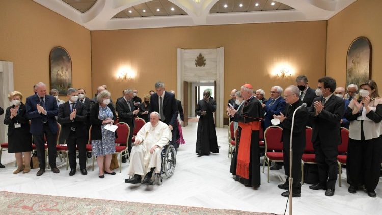 Papież z uczestnikami kongresu na temat Globalnego Paktu Edukacyjnego