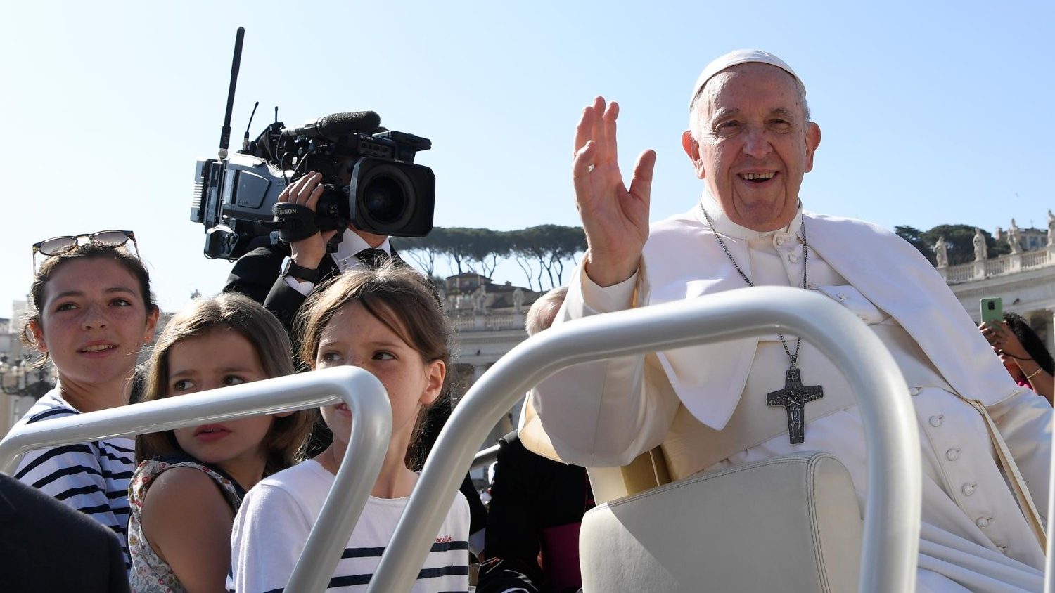 Pope’s audience: Older people can inspire a more just and humane society
