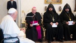 Delegação de sacerdotes e monges das Igrejas Ortodoxas Orientais