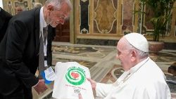 Pope Francis greets members of the Italian 'Federsanita' Confederation