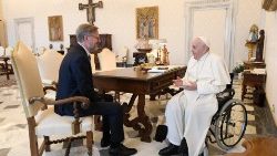 Tschechiens Premier Fiala mit Papst Franziskus