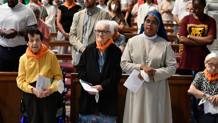 Messe en la Journée mondiale des grands-parents et personnes âgées, le 24 juillet 2022, basilique Saint-Pierre 