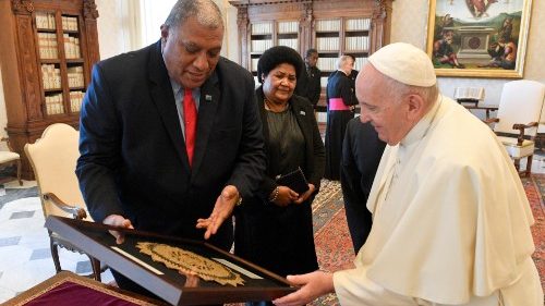 Rais Wiliame Katonivere wa Fiji tarehe 1 Agosti 2022 amekutana na kuzungumza na Papa Francisko mjini Vatican.