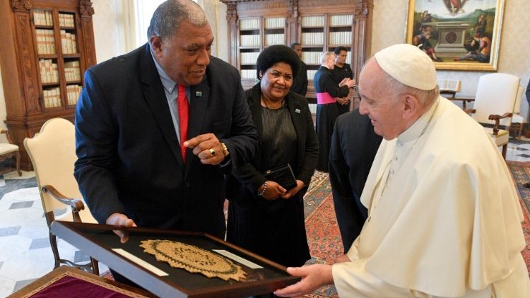 Mr. Ratu Wiliame Maivalili Katonivere, President of the Repubblic of Fiji with Pope Francis
