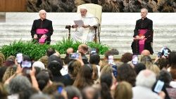 Paven til kateketerne: I skal ikke holde skoletime, men give den levende tro videre