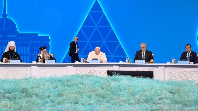 Khai mạc Đại hội lần thứ 7 các lãnh đạo tôn giáo thế giới và truyền thống