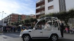 Pope arrives in Matera