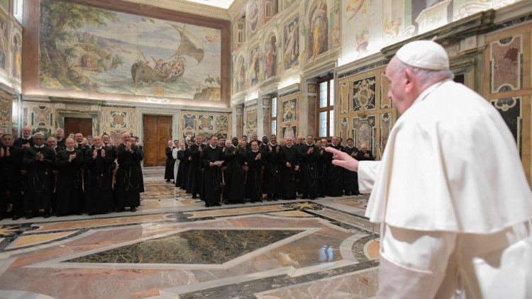 ‘지극히 거룩한 구속주회’ 총회 대의원들을 만난 프란치스코 교황