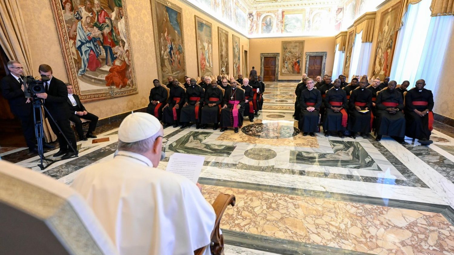 Pope Francis: The Synod by listening to the Holy Spirit