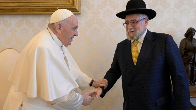 Rabinas Pinchas Goldschmidtas Vatikane (2022 m. spalio 24 d.)