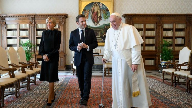Pope Francis meets with French President Emanuel Macron