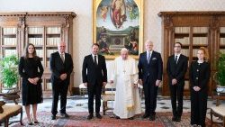 Papa Francisc și delegația prim-ministrului luxemburghez Xavier Bettel în 22 octombrie 2022