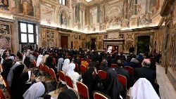 Il Papa parla all'Istituto di Teologia della Vita consacrata "Claretianum"