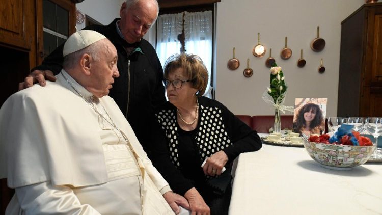 The Pope meets with another cousin in Tigliole