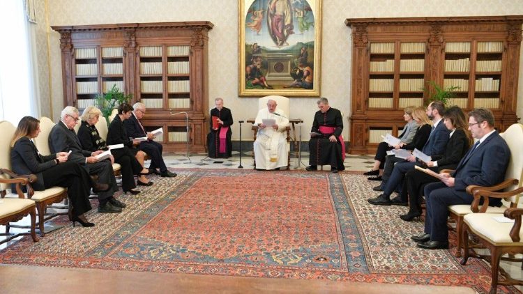 教皇フランシスコと「平和のためのリーダー」関係者との集い　2022年12月2日　バチカン宮殿