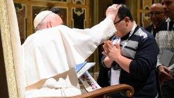 教宗接見殘疾人