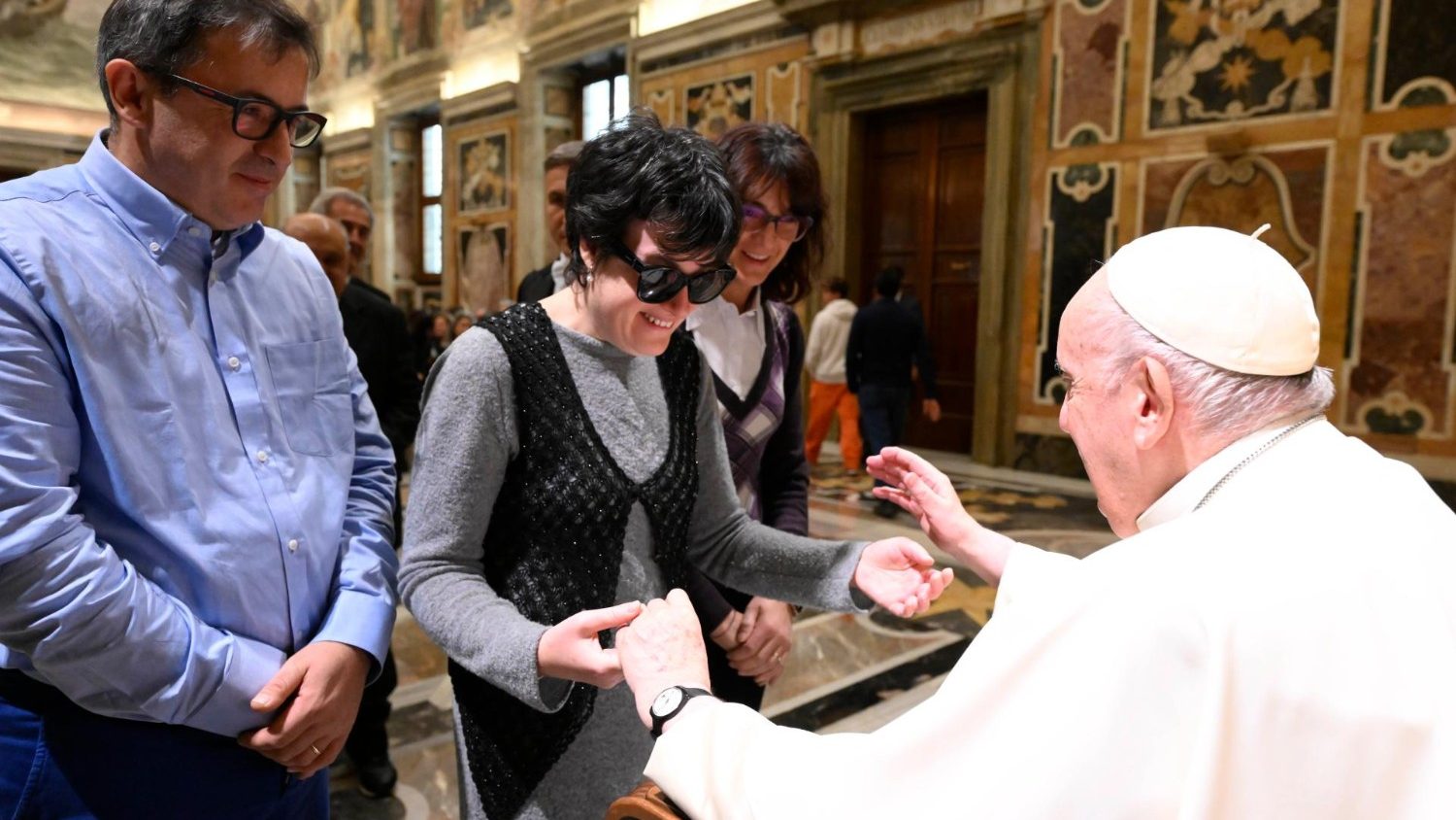 Il Papa incoraggia l’Associazione italiana dei ciechi a promuovere l’integrazione