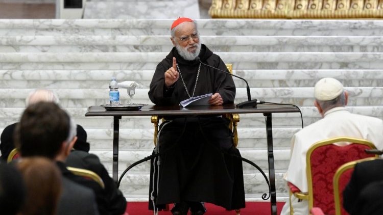 Cantalamessa atya 1980 óta a Pápai Ház szónoka 