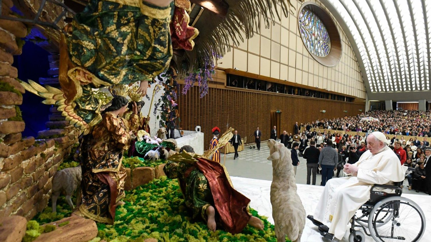 Papa: Natal é festa, mas não esquecer que a manjedoura é o trono de Jesus -  Vatican News