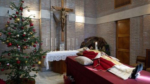 Leichnam von Benedikt XVI. in Hauskapelle seiner Residenz aufgebahrt