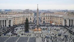 People queuing in St. Peter's Square to their final respects to Pope Emeritus Benedict XVI