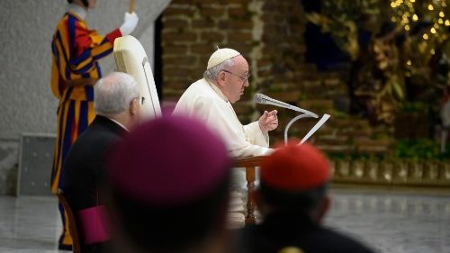 Il Papa: nella fede si cammina insieme, la fragilità ci rende capaci di tenerezza 