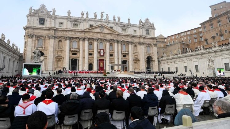Santa Missa exequila do Papa mérito Bento XVI