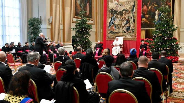 جوفانيولي: البابا يدعو إلى مبادرة سلام عالمية تجاوباً مع أزمة النظام الدولي
