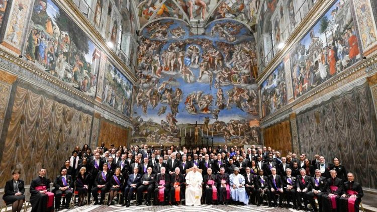 Il Papa con il Corpo Diplomatico accreditato presso la Santa Sede