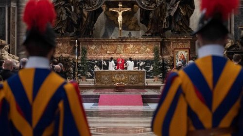 Vatikan: Trauerfeier für Kardinal Pell im Petersdom