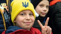 Criança ucraniana na Sala Paulo VI