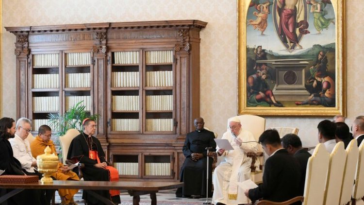 Le Pape François et la délégation de bouddhistes du Cambodge, le 19 janvier 2023