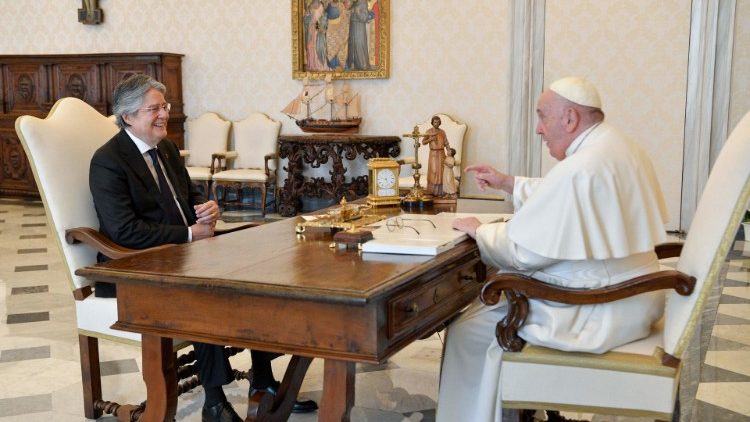 President Guillermo Lasso speaks with Pope Francis