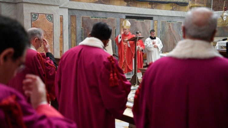 L’arcivescovo Edgar Peña Parra presiede la Messa per la Rota Romana