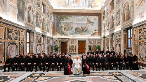 Como es habitual en estas audiencias del Pontífice, al final se tomó la clásica foto de grupo. (Vatican Media)