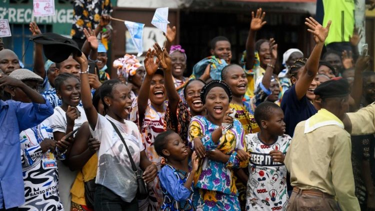 La folla che ha accolto il Papa nella Repubblica Democratica del Congo 