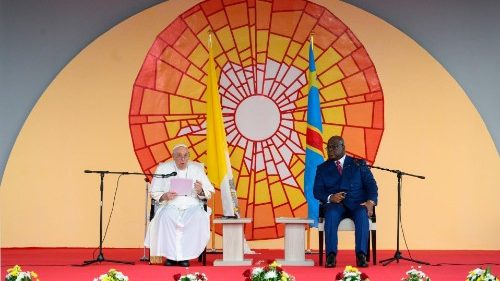 «Cessez d’étouffer l’Afrique!»: l’appel du Pape à son arrivée à Kinshasa