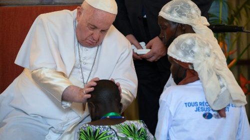 Мир наступит, когда враг станет братом. Встреча Папы с жертвами насилия на востоке ДРК