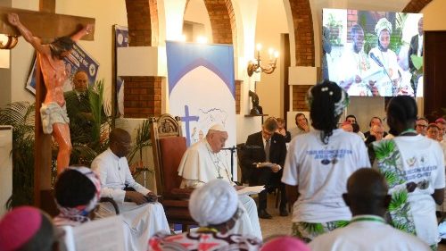 RDC, le Pape aux victimes de l'Est: la paix naît des cœurs libérés de la rancœur