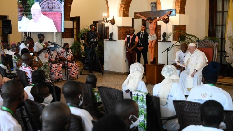 Un momento dell'incontro nella Nunziatura di Kinshasa