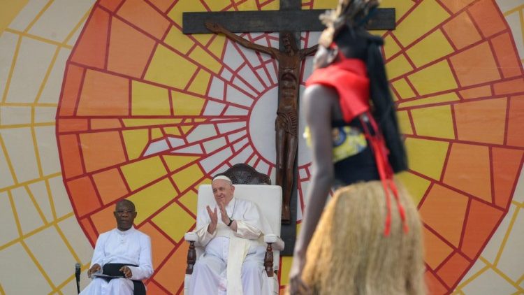 
                    Pope to DRC youth: ‘A different future is in your hands’
                