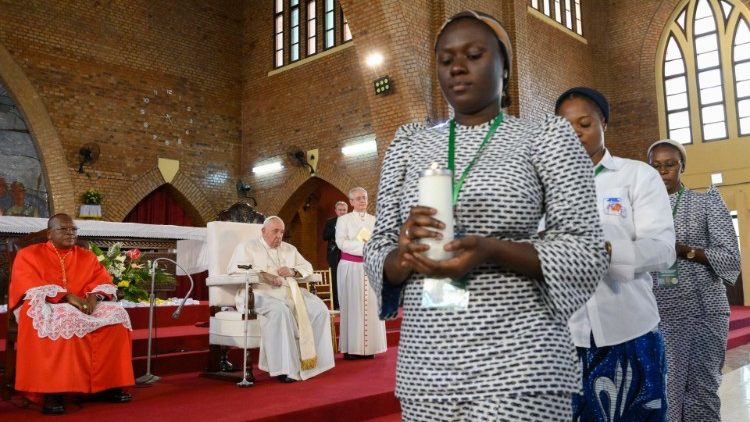 프란치스코 교황과 콩고민주공화국의 사제·수도자들과의 만남 