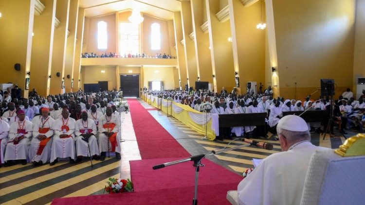 Pope addresses clergy in South Sudan