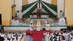 Spotkanie Papieża z biskupami, kapłanami, diakonami, osobami konsekrowanymi oraz seminarzystami w Dżubie